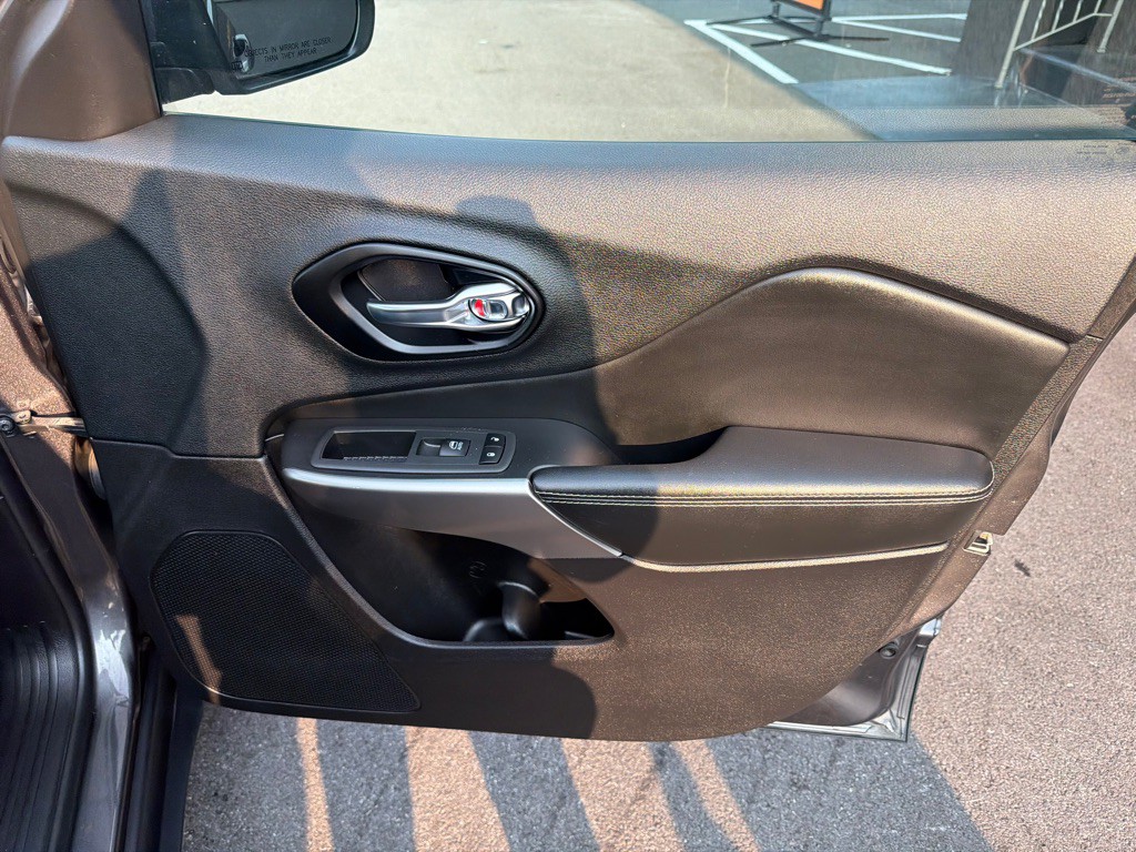 2021 Jeep Cherokee Image 29