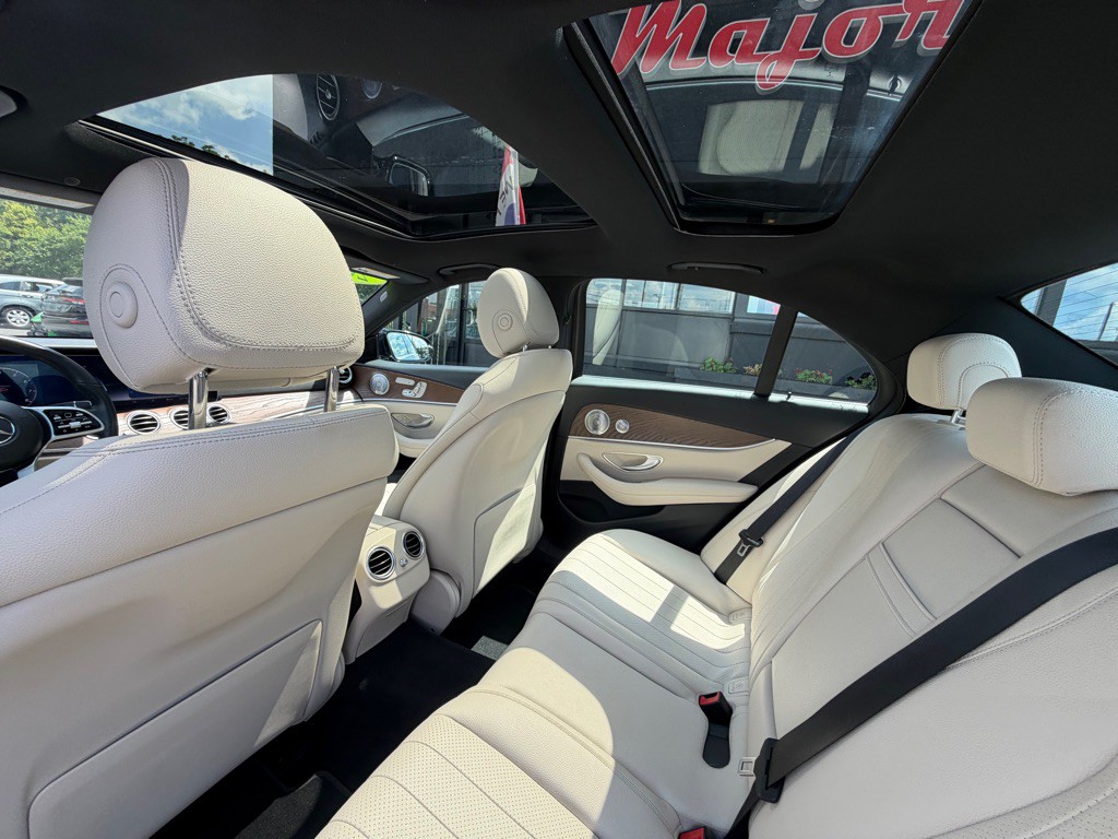 2020 Mercedes-Benz E-Class Image 21