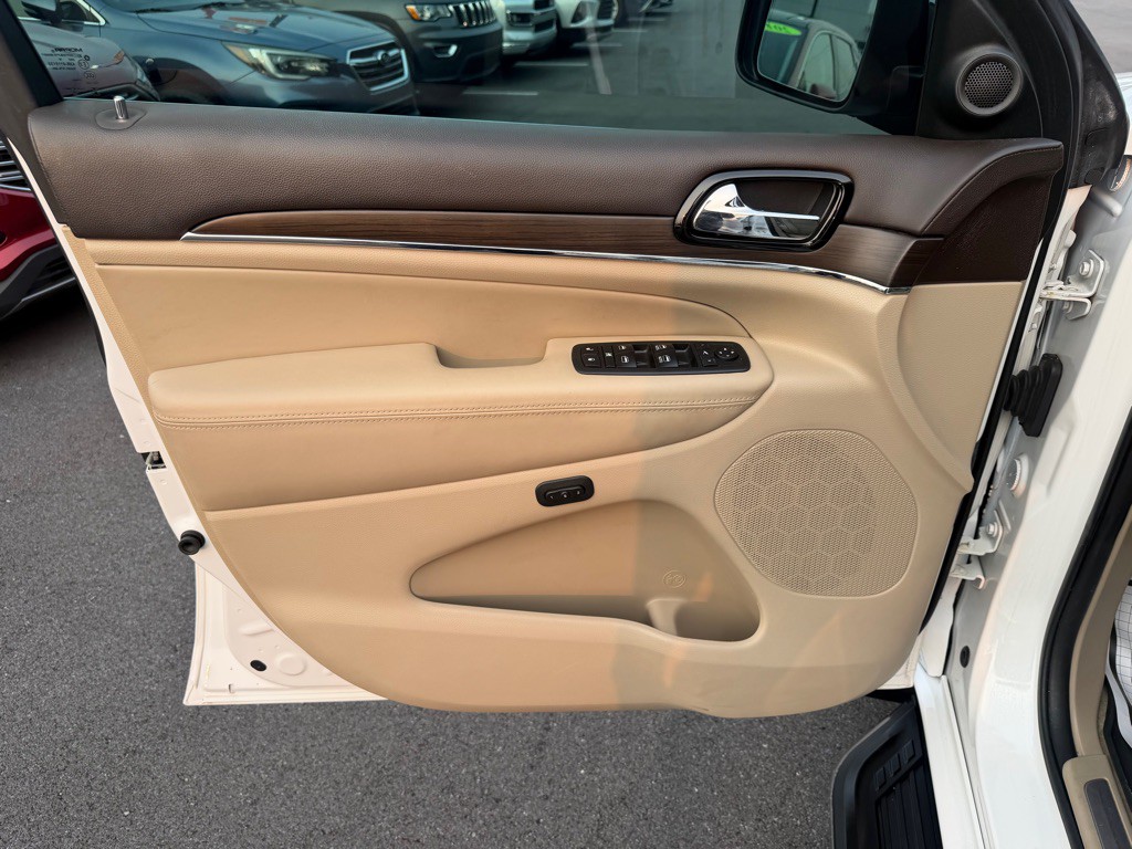 2019 Jeep Grand Cherokee Image 12