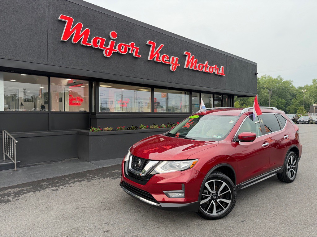 2020 Nissan Rogue Image 1