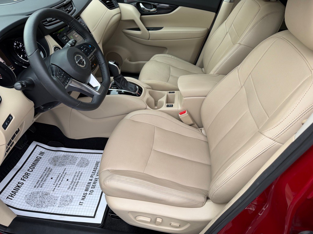 2020 Nissan Rogue Image 12