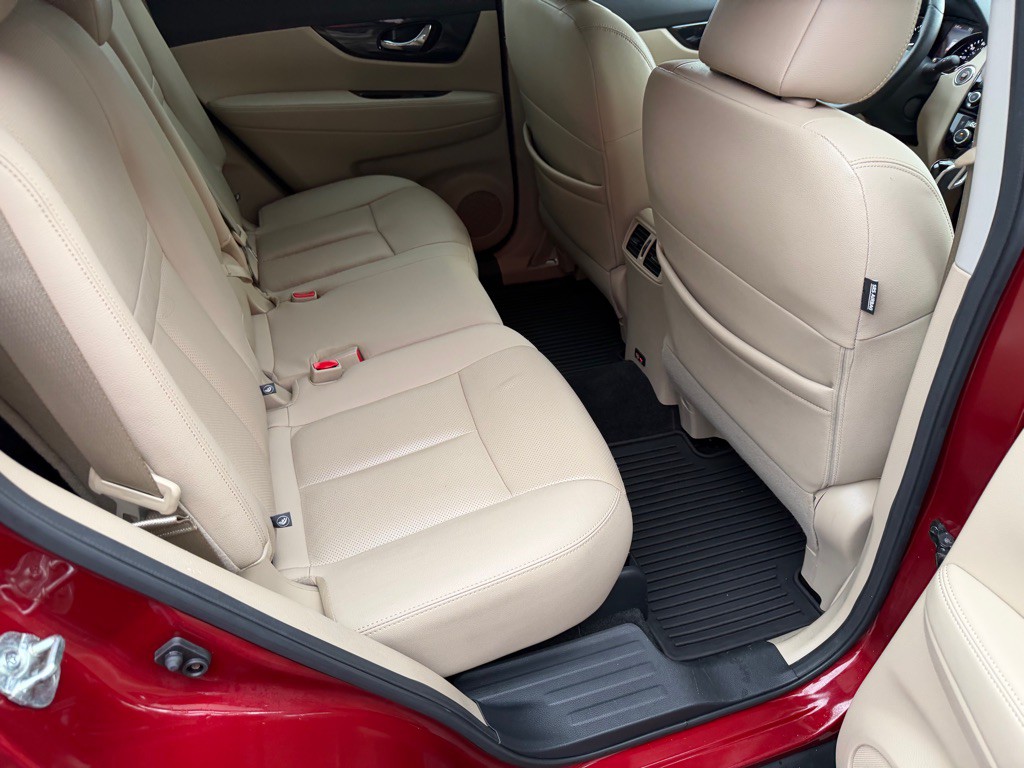 2020 Nissan Rogue Image 25