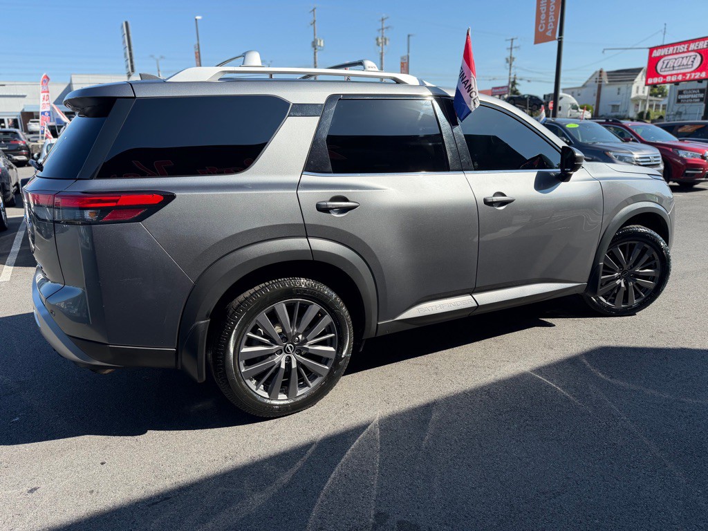 2022 Nissan Pathfinder Image 7