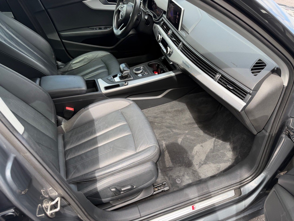 2017 Audi A4 Image 26