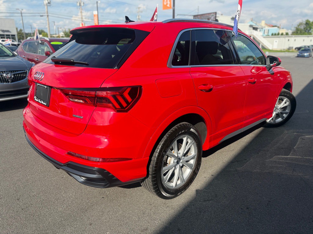 2021 Audi Q3 Image 6