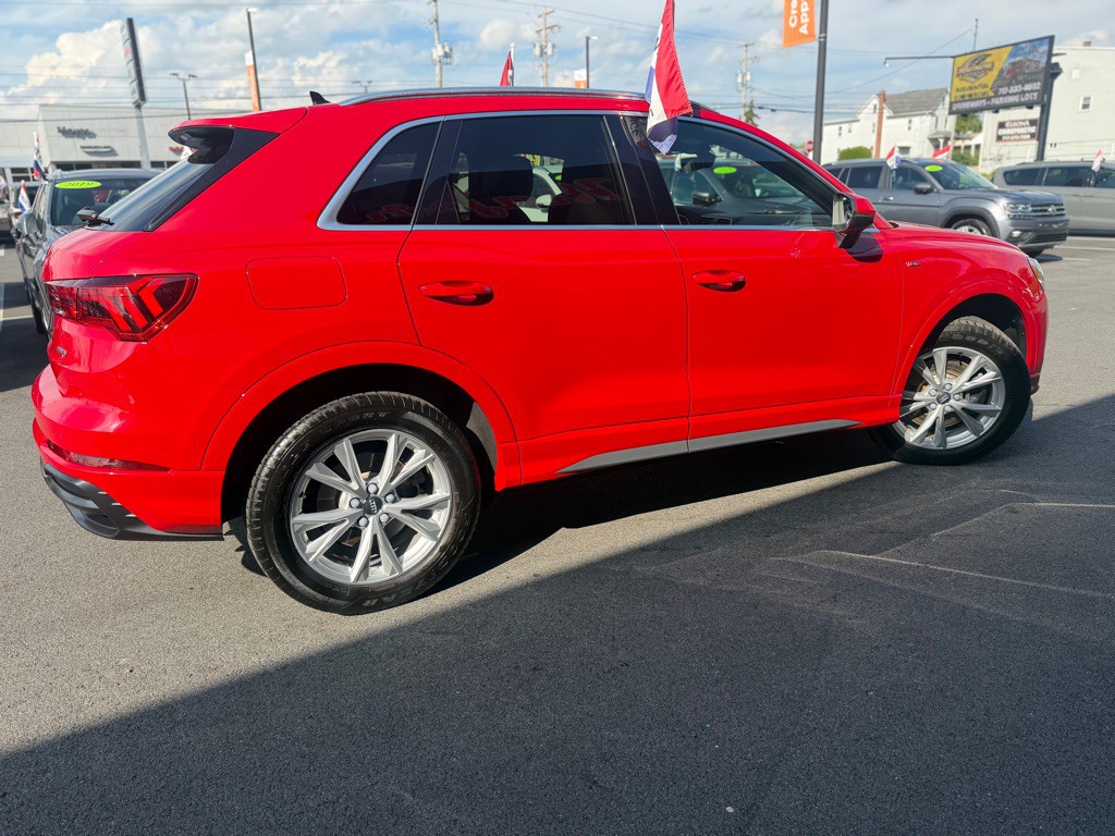 2021 Audi Q3 Image 7