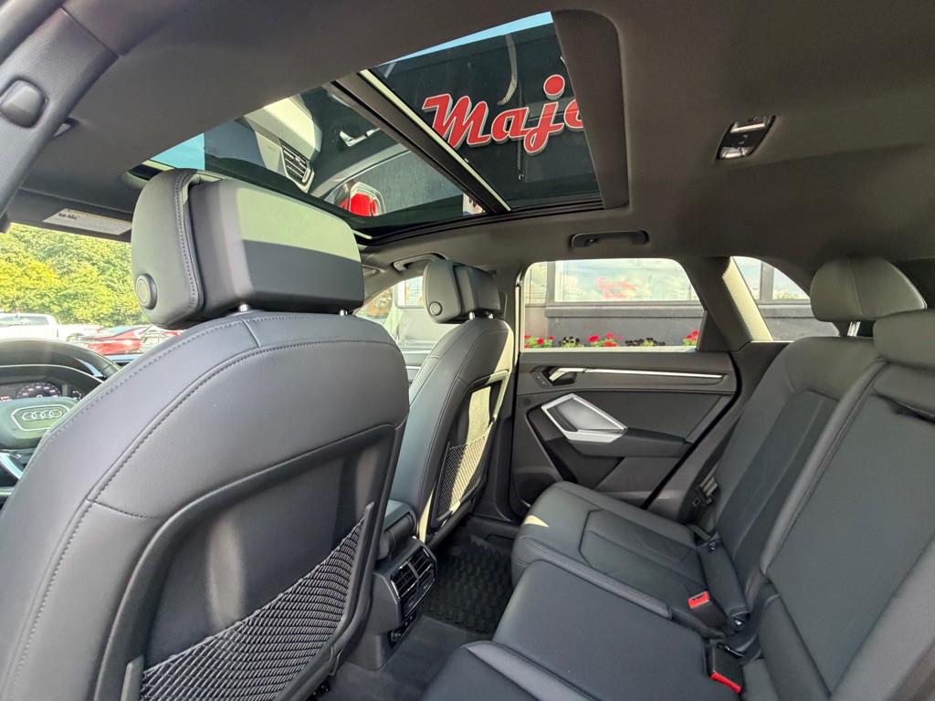 2021 Audi Q3 Image 24