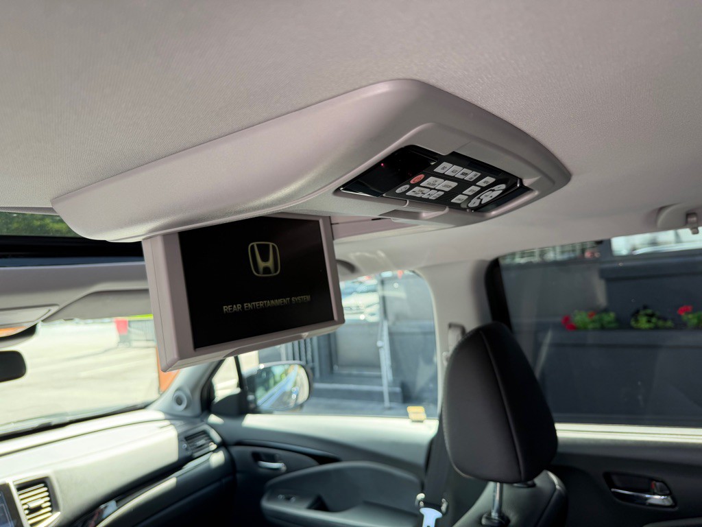 2018 Honda Pilot Image 23