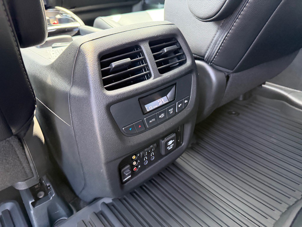 2018 Honda Pilot Image 25