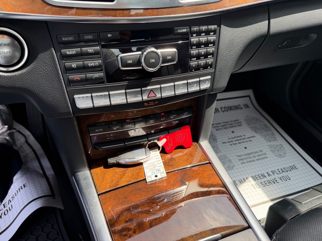 2014 Mercedes-Benz E-Class Image 17