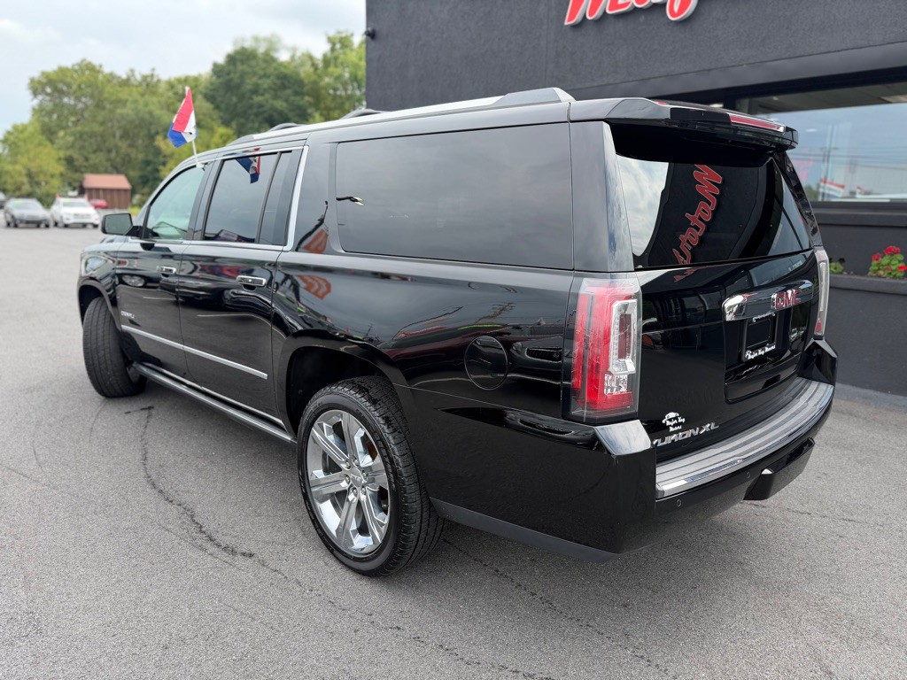 2018 GMC Yukon Image 4