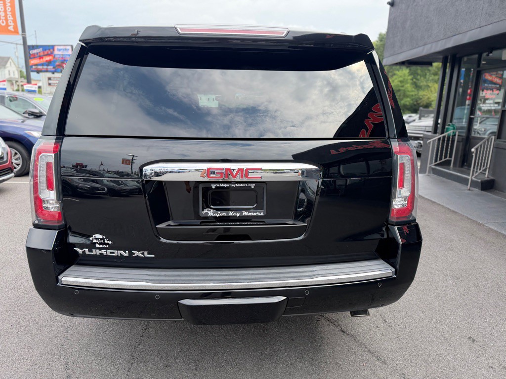 2018 GMC Yukon Image 5