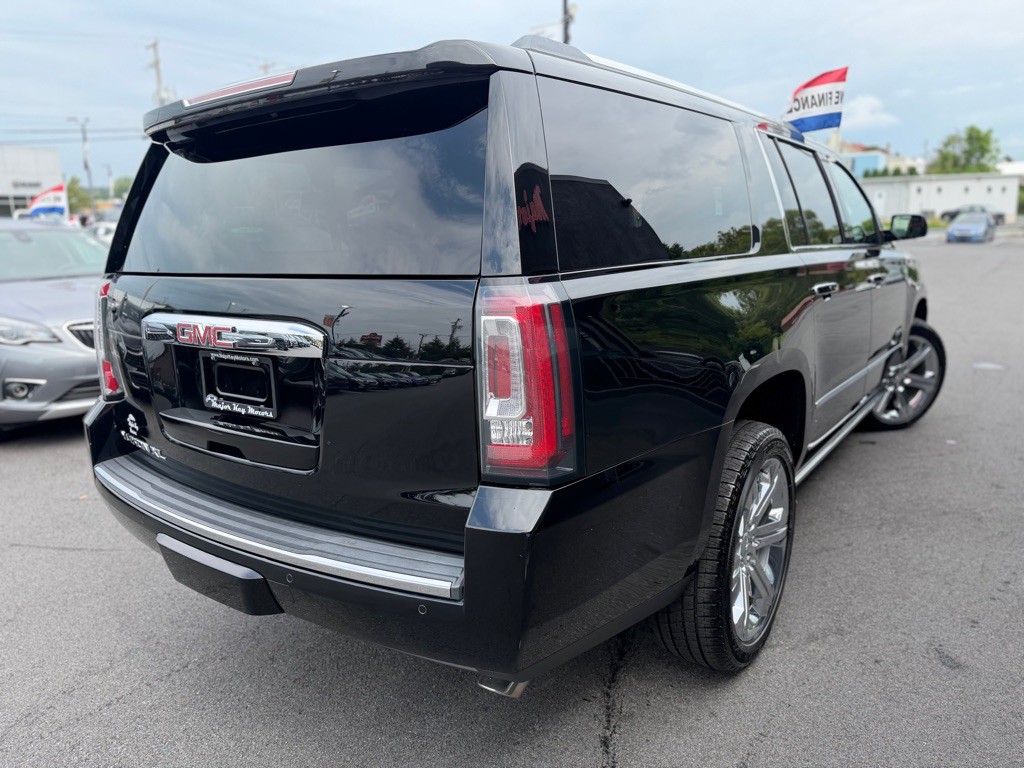 2018 GMC Yukon Image 6