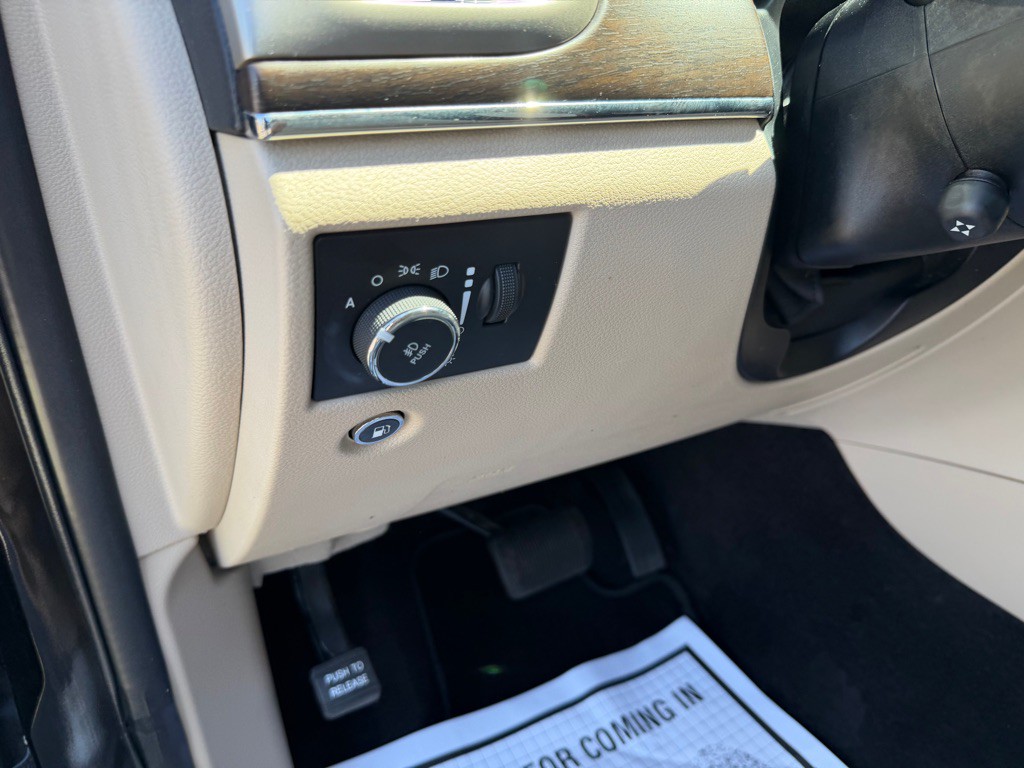2017 Jeep Grand Cherokee Image 14