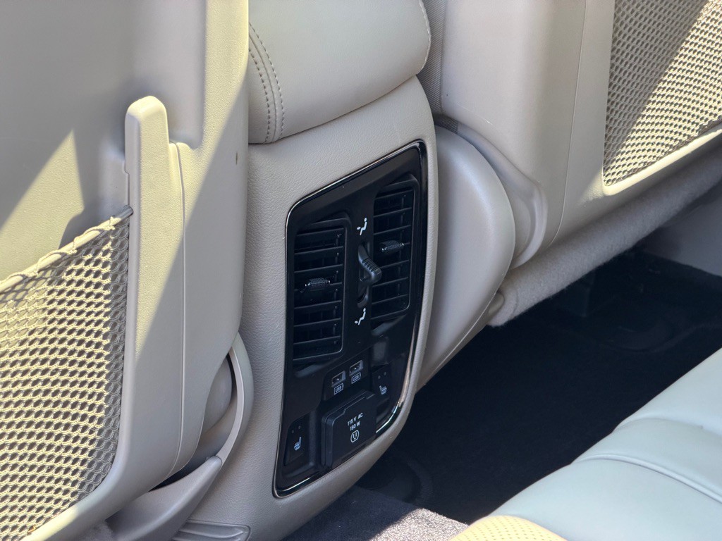 2017 Jeep Grand Cherokee Image 21
