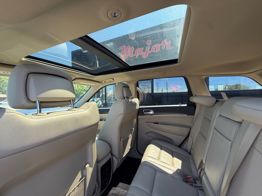 2017 Jeep Grand Cherokee Image 22