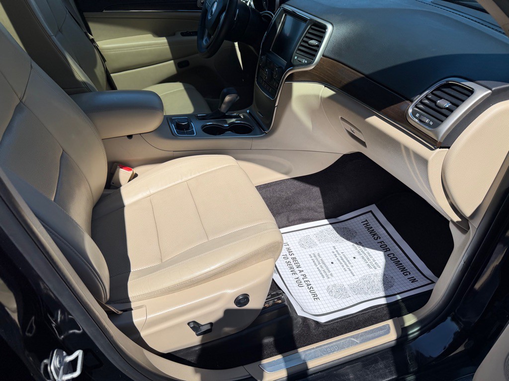 2017 Jeep Grand Cherokee Image 29
