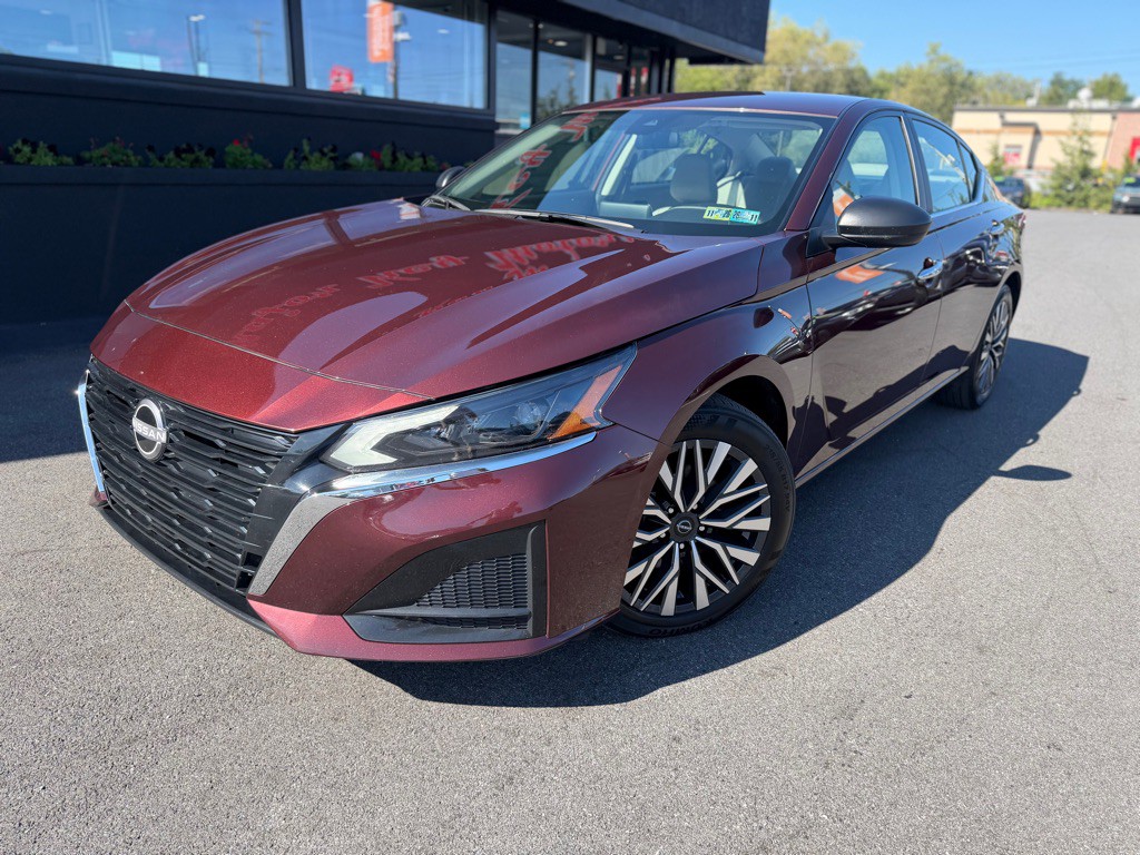 2025 Nissan Altima Image 2