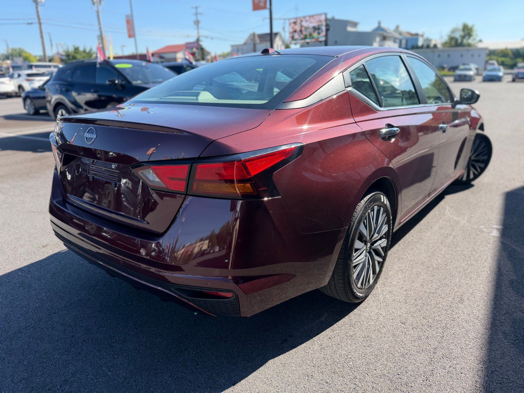 2025 Nissan Altima Image 6