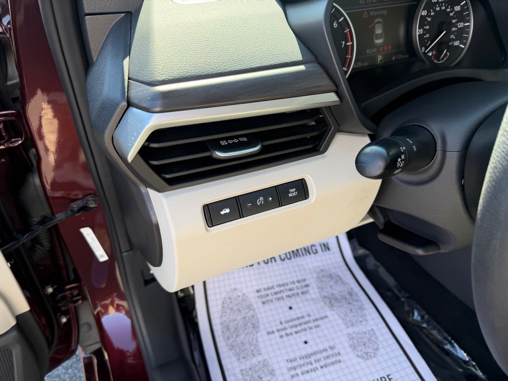 2025 Nissan Altima Image 13