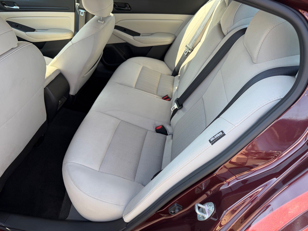 2025 Nissan Altima Image 21