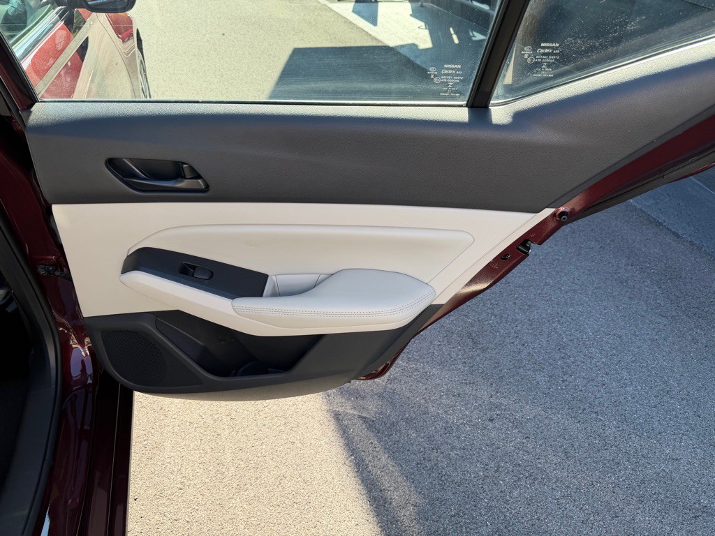 2025 Nissan Altima Image 24