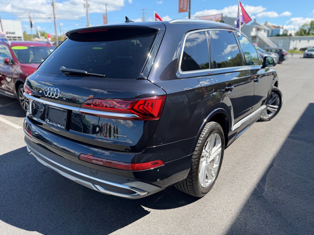 2020 Audi Q7 Image 6