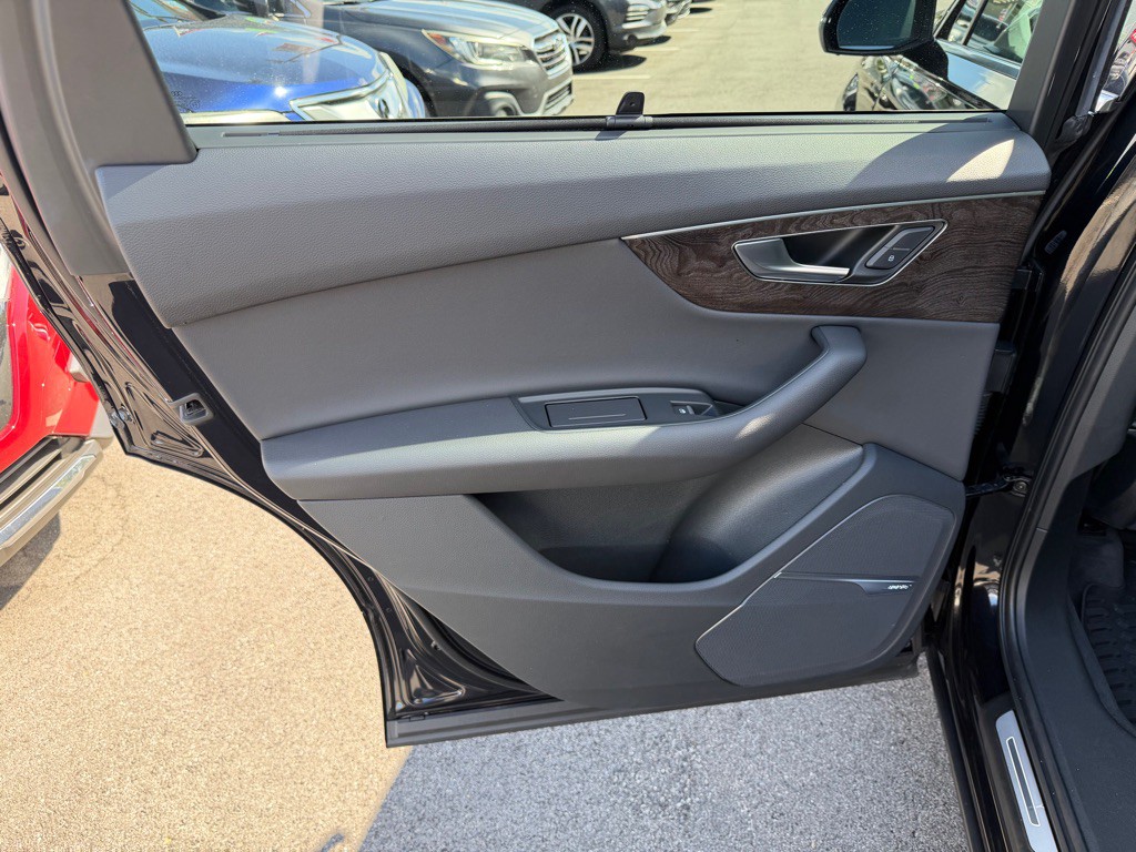 2020 Audi Q7 Image 21