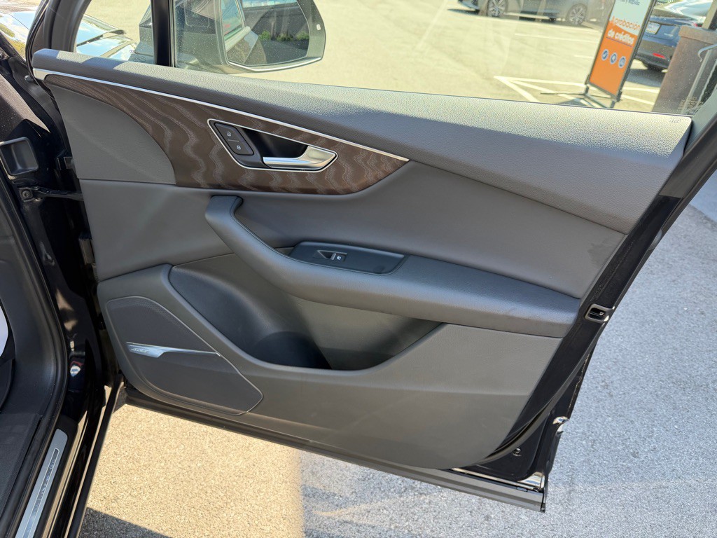 2020 Audi Q7 Image 29
