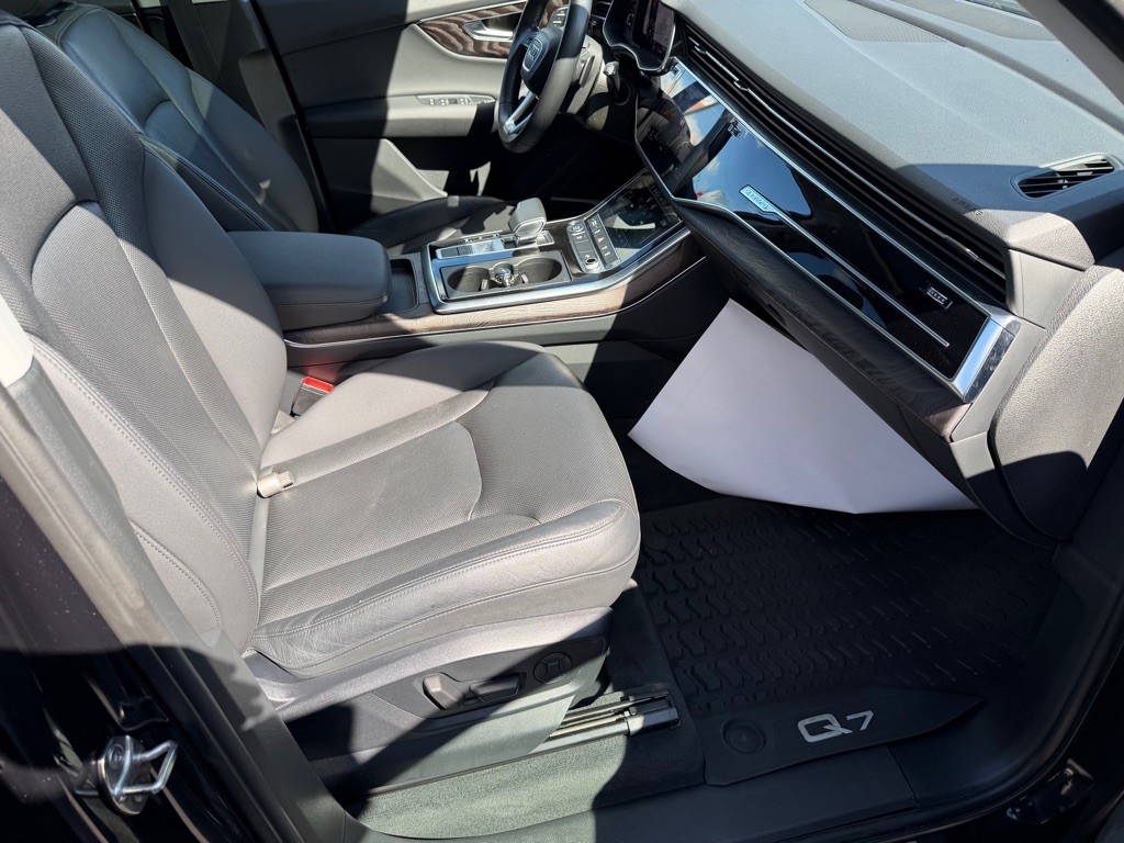 2020 Audi Q7 Image 30