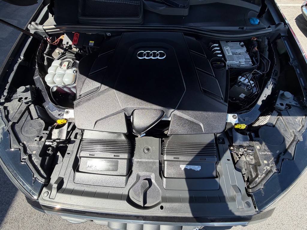 2020 Audi Q7 Image 32