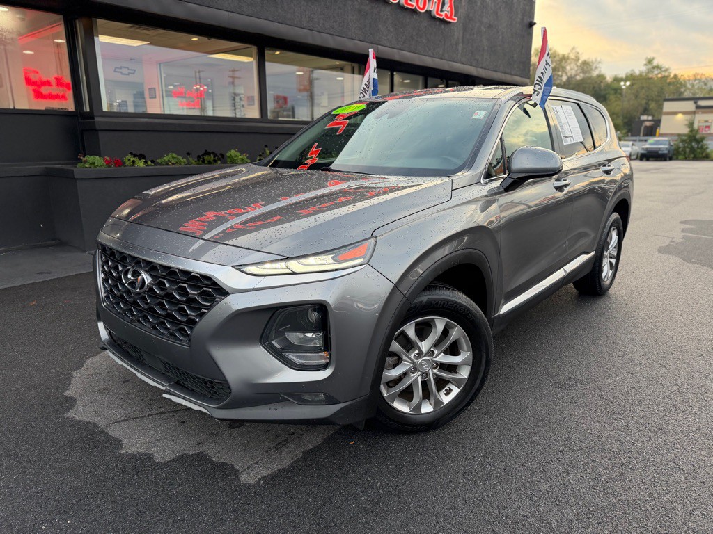 2019 Hyundai Santa Fe Image 2