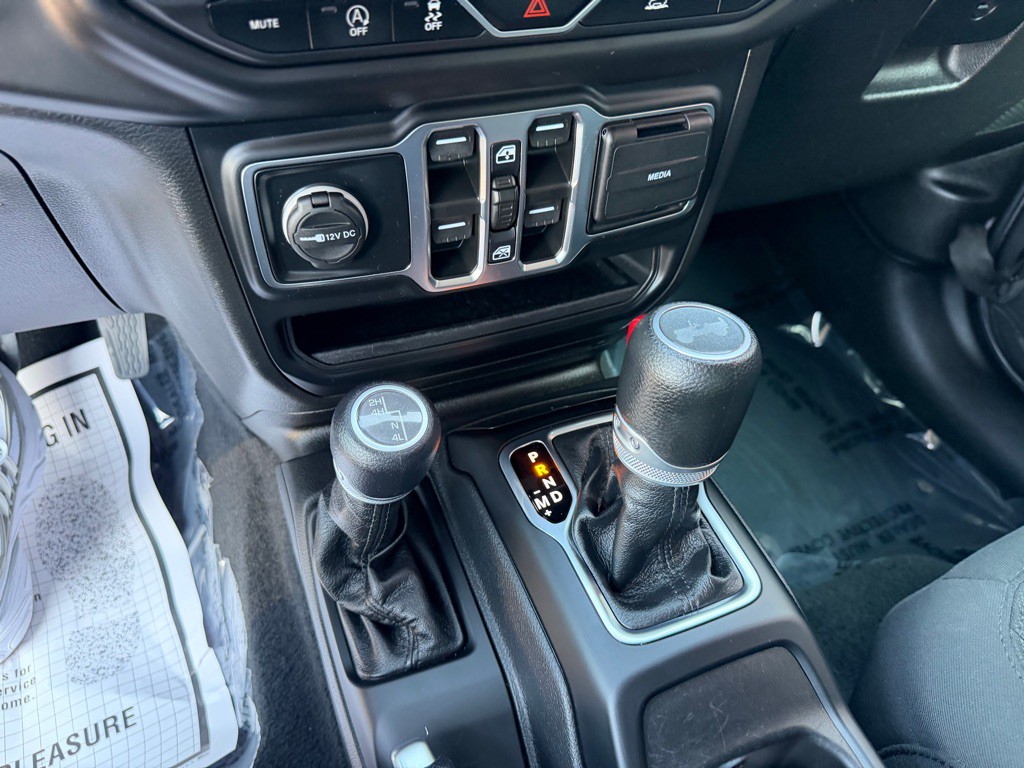 2023 Jeep Wrangler Image 17