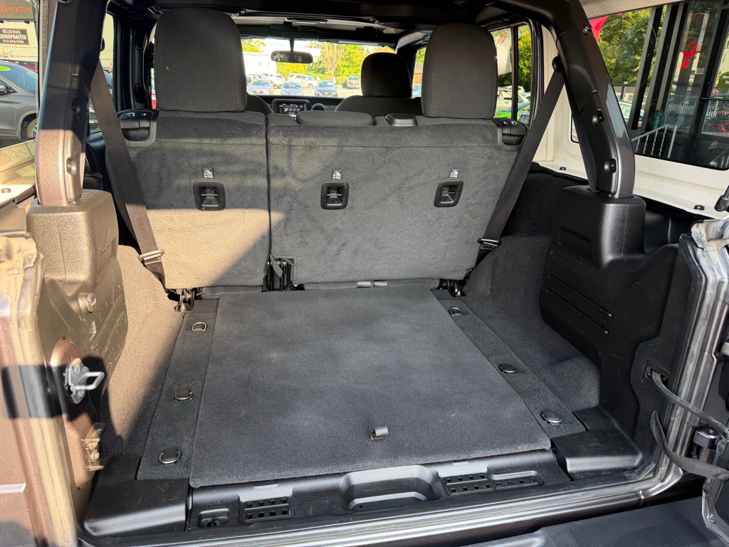 2023 Jeep Wrangler Image 21