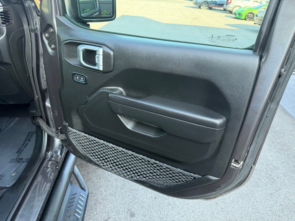 2023 Jeep Wrangler Image 24