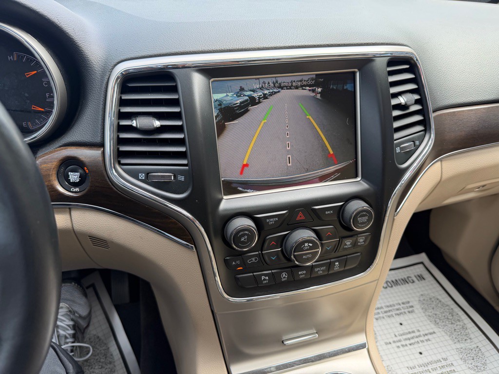 2016 Jeep Grand Cherokee Image 17