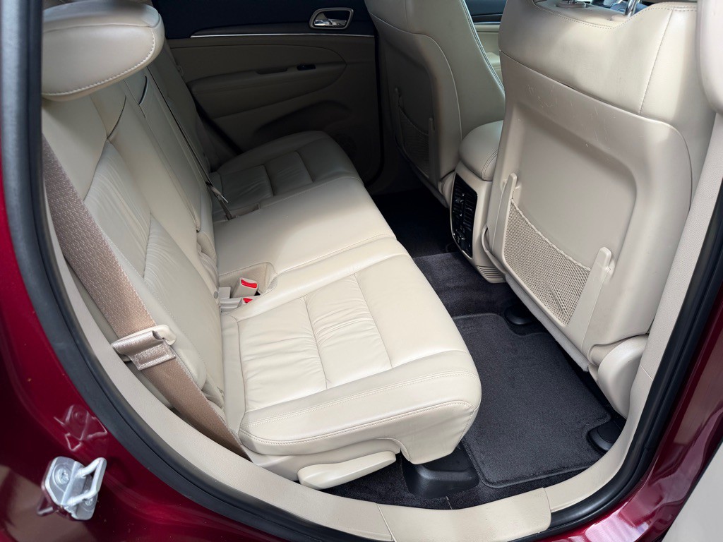2016 Jeep Grand Cherokee Image 25