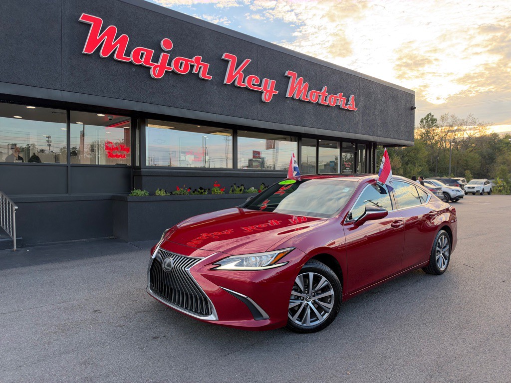 2019 Lexus ES Image 1