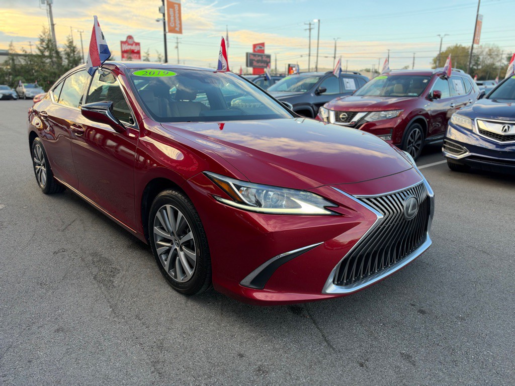 2019 Lexus ES Image 8
