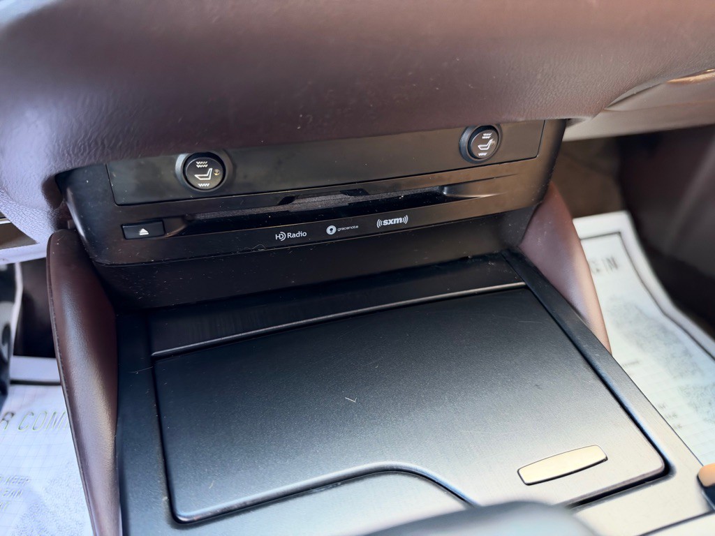 2019 Lexus ES Image 18