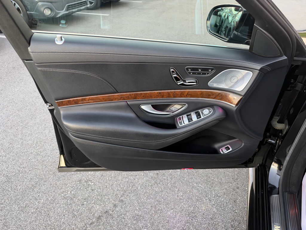 2015 Mercedes-Benz S-Class Image 11