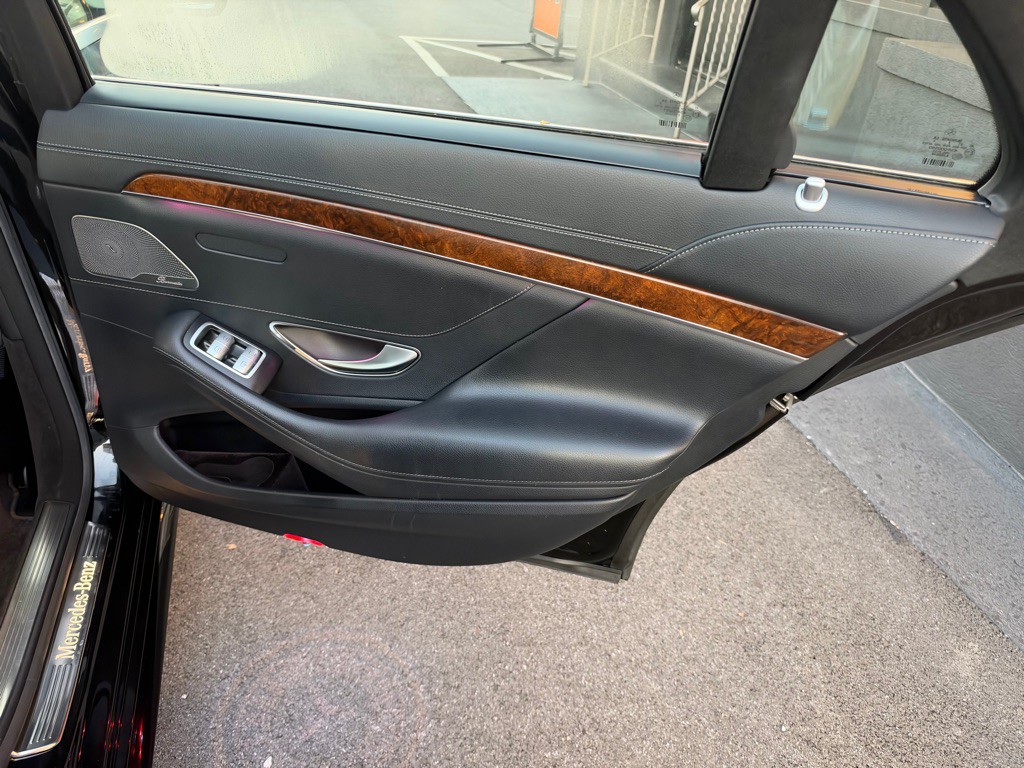 2015 Mercedes-Benz S-Class Image 23