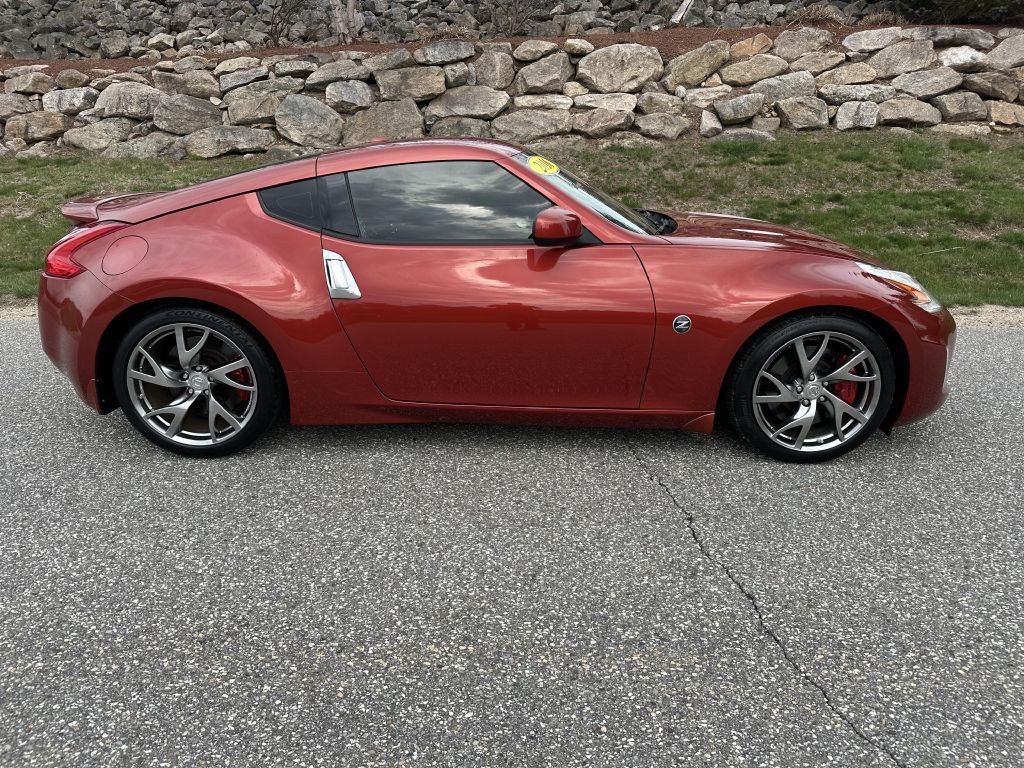 2016 Nissan 370Z Image 2