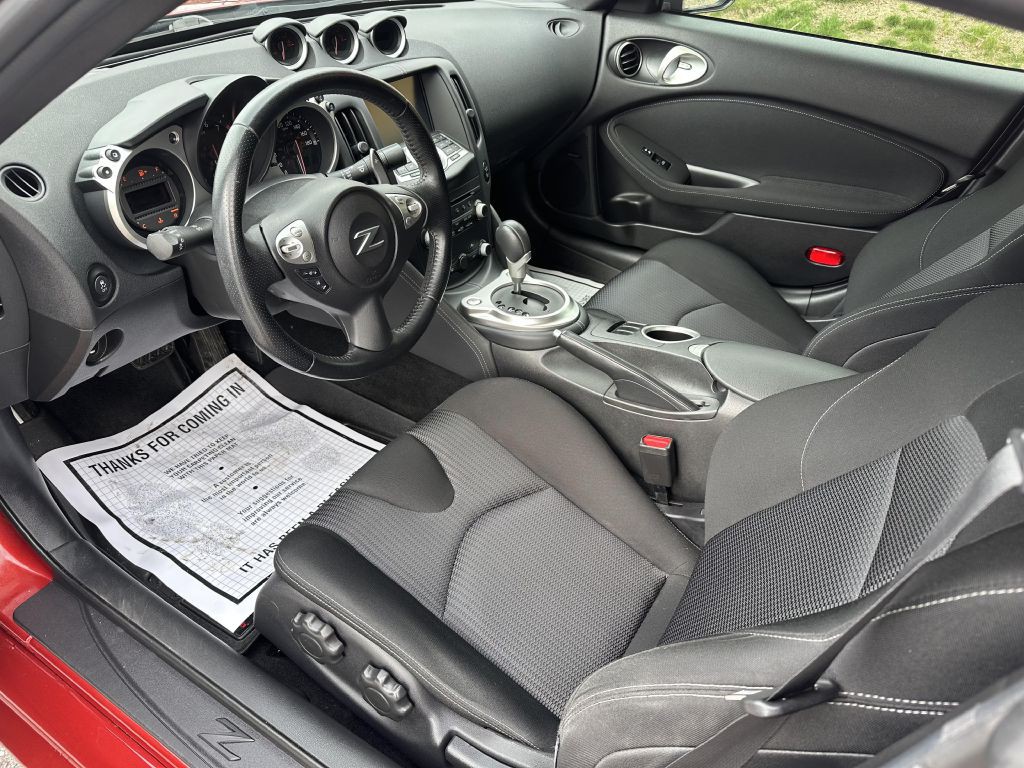 2016 Nissan 370Z Image 7