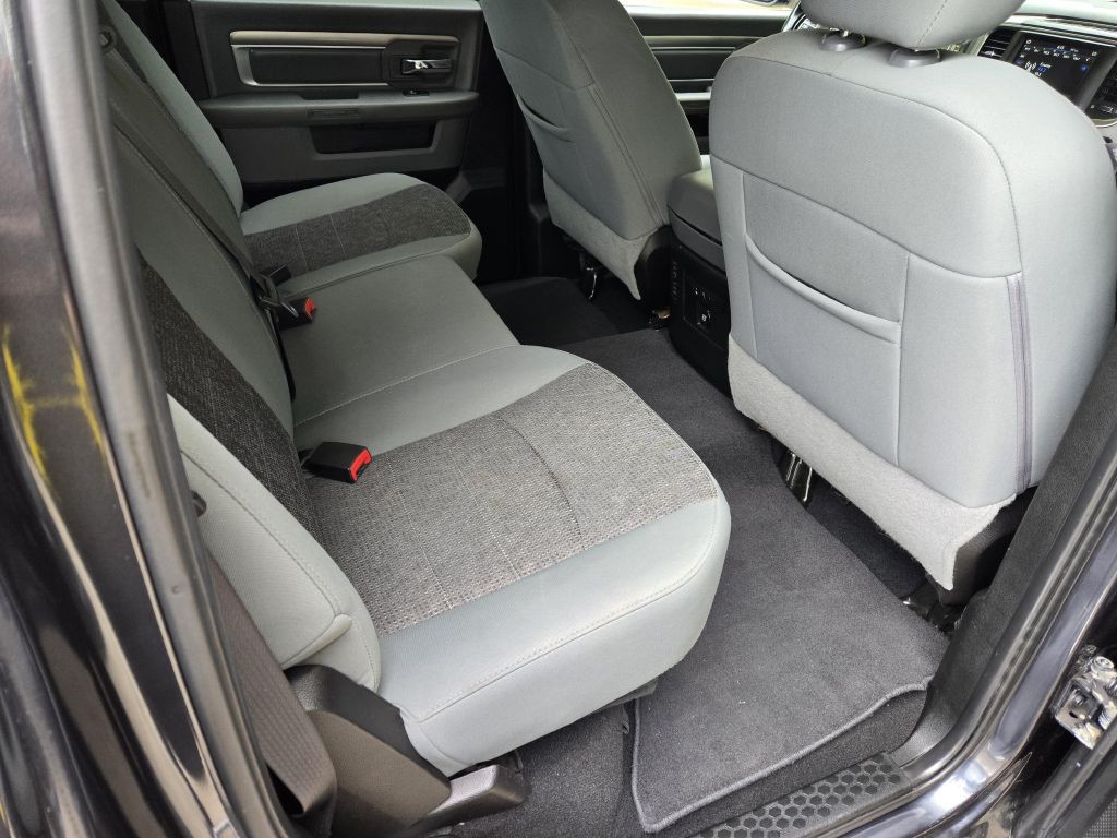2019 RAM 1500 Image 9