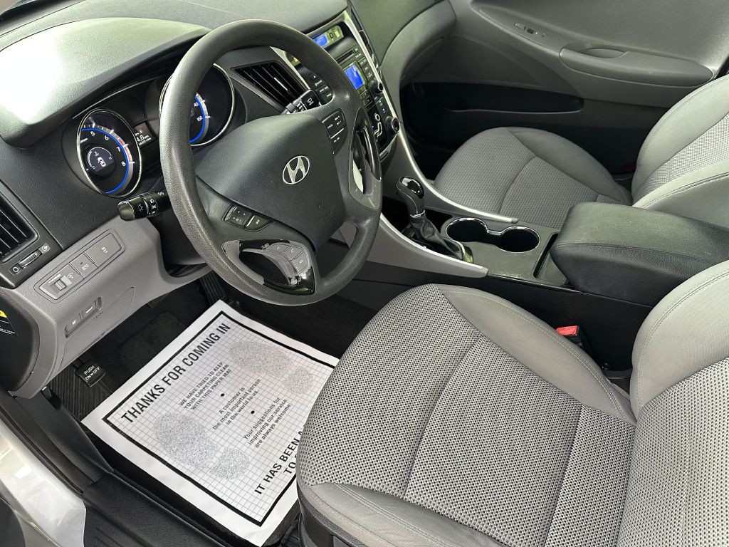 2012 Hyundai Sonata Image 7
