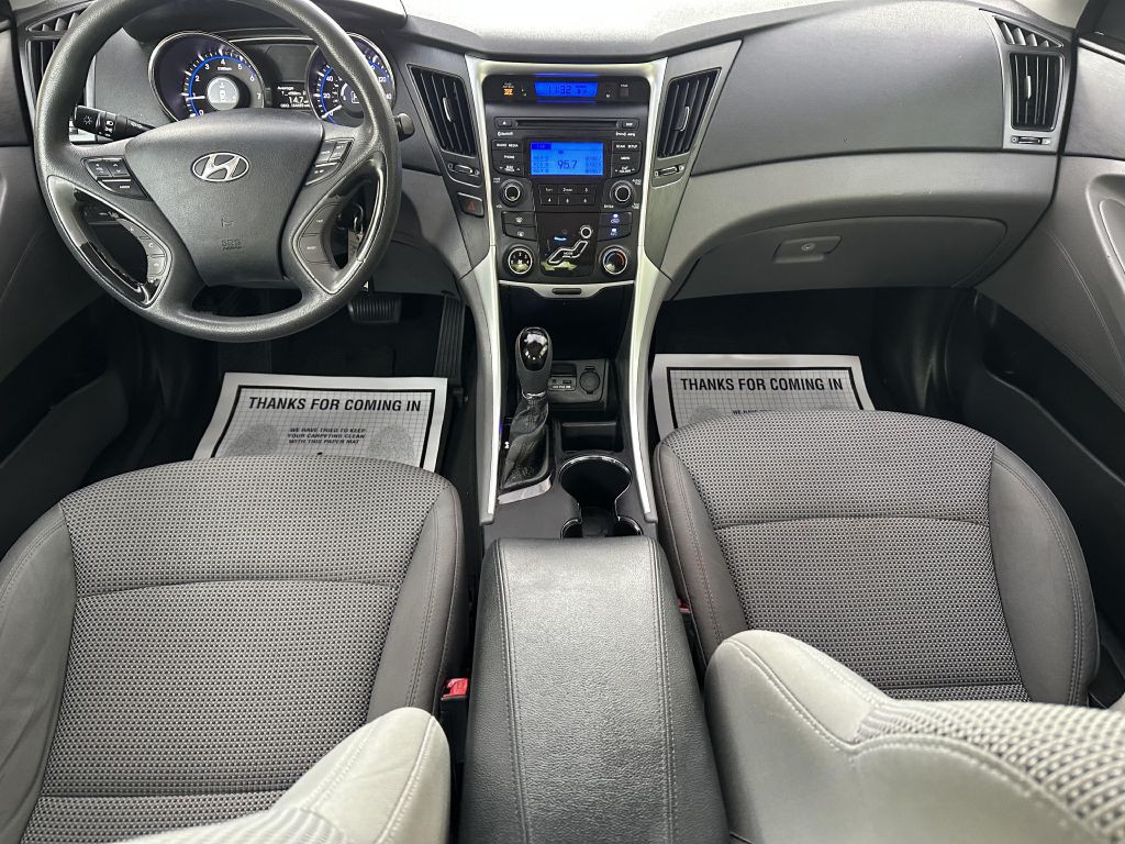 2012 Hyundai Sonata Image 11