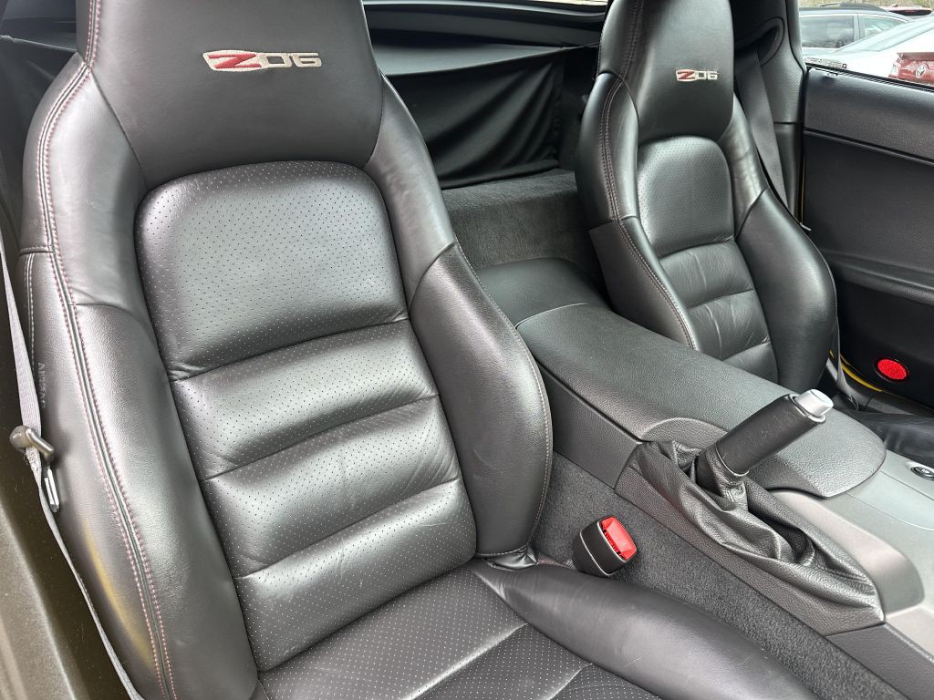 2007 Chevrolet Corvette Image 12