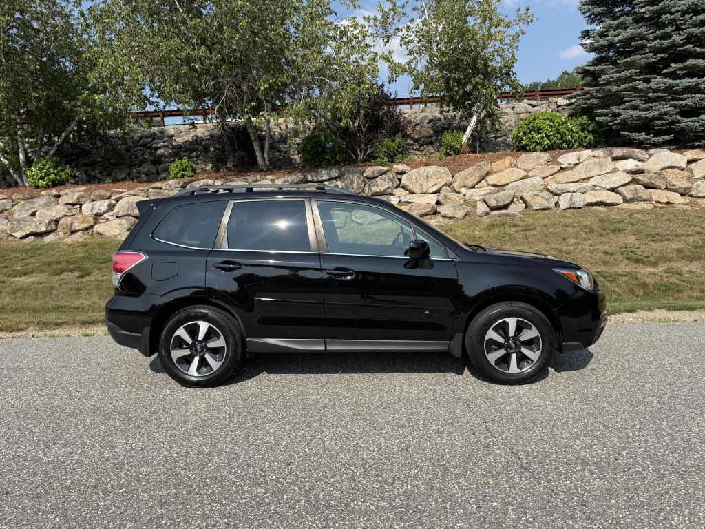 2017 Subaru Forester Image 2