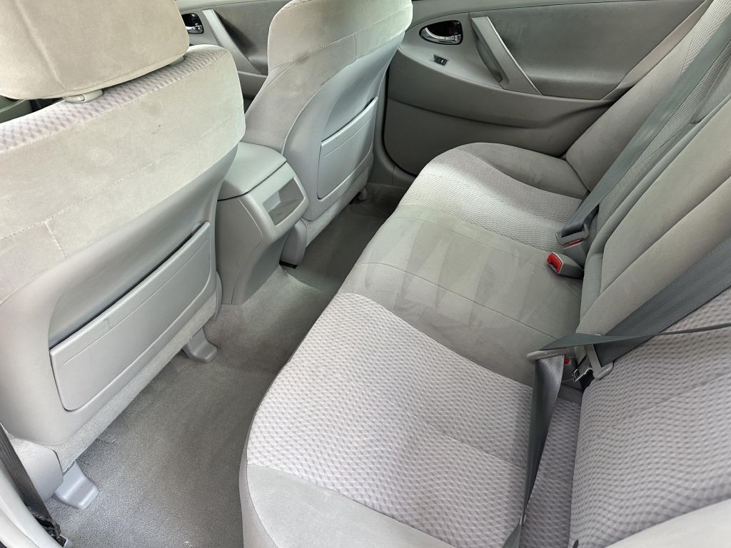 2010 Toyota Camry Image 8